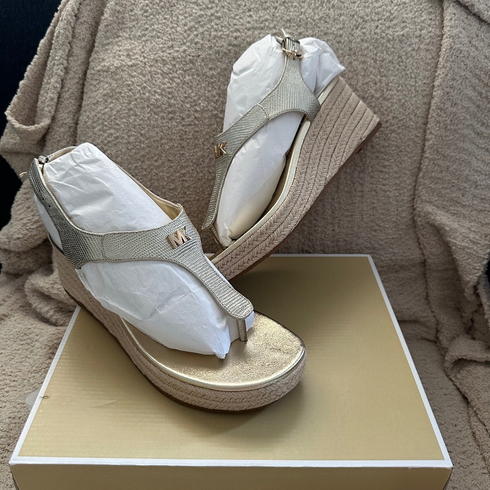 MICHAEL MICHAEL KORS WOMENS LANEY PALE GOLD SANDALS IN LEATHER - Size 9 NEW